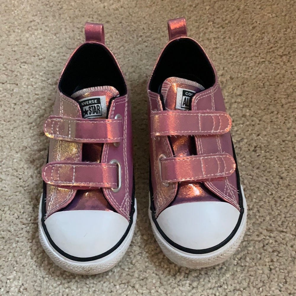 Toddler girls Chuck Taylor All Star glitter sneakers